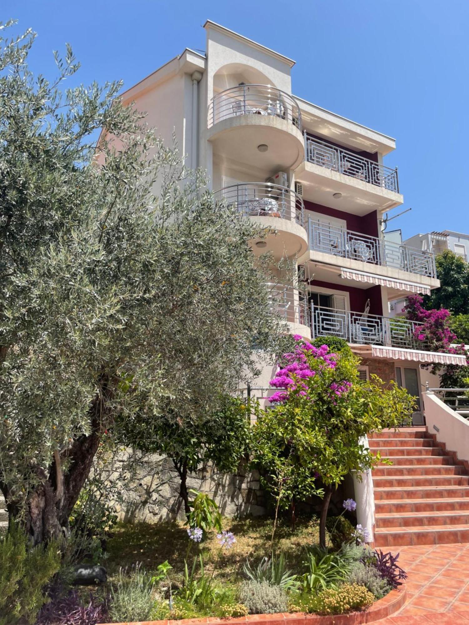 Apartmani Iva Becici Exteriör bild